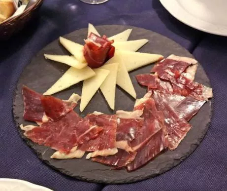 jamón con queso curado