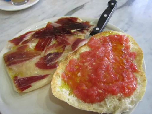 pan con tomate y jamón