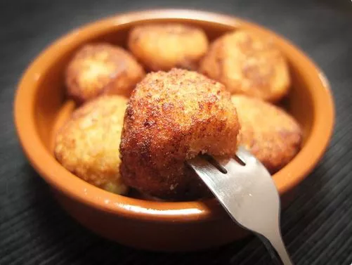 croquetas ricas cazuela de barro