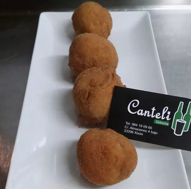 croquetas cachopo