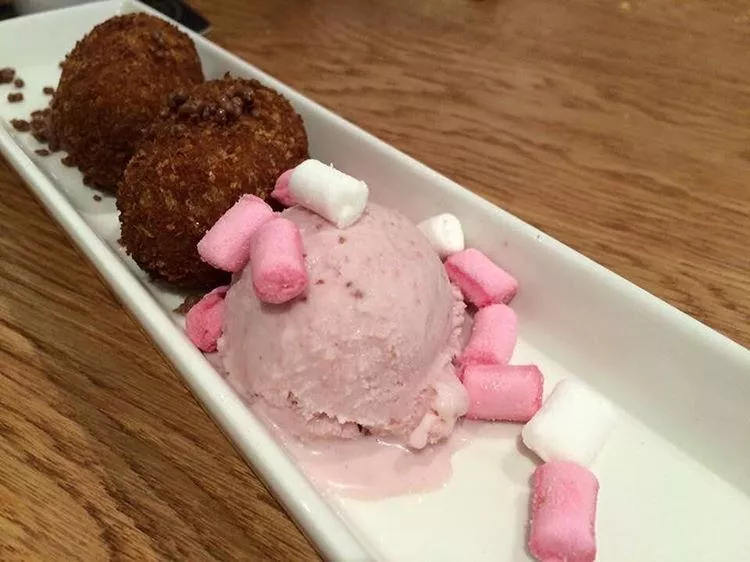 croquetas chocolate con helado