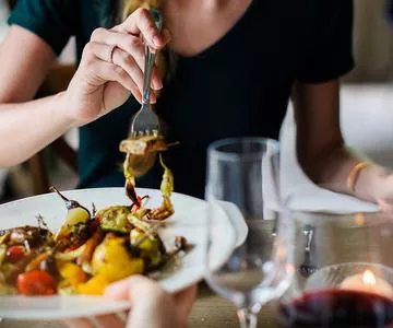 Cómo organizar una cena fácil en casa