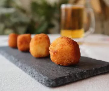 Cómo presentar las croquetas en casa