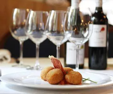 Vino para acompañar las croquetas, descubre el maridaje ideal