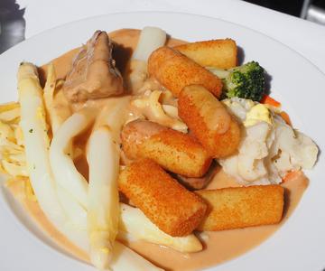 No arruines tus vacaciones por una croqueta No arruines tus vacaciones por una croqueta