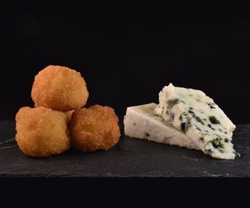 Cómo se hacen las croquetas de queso azul en casa (Receta casera)