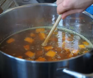 ¿Cuál es el mejor caldo para hacer croquetas caseras?